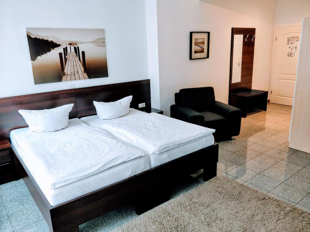 Boardinghouse - Stadtvilla Budget Швейнфурт Экстерьер фото