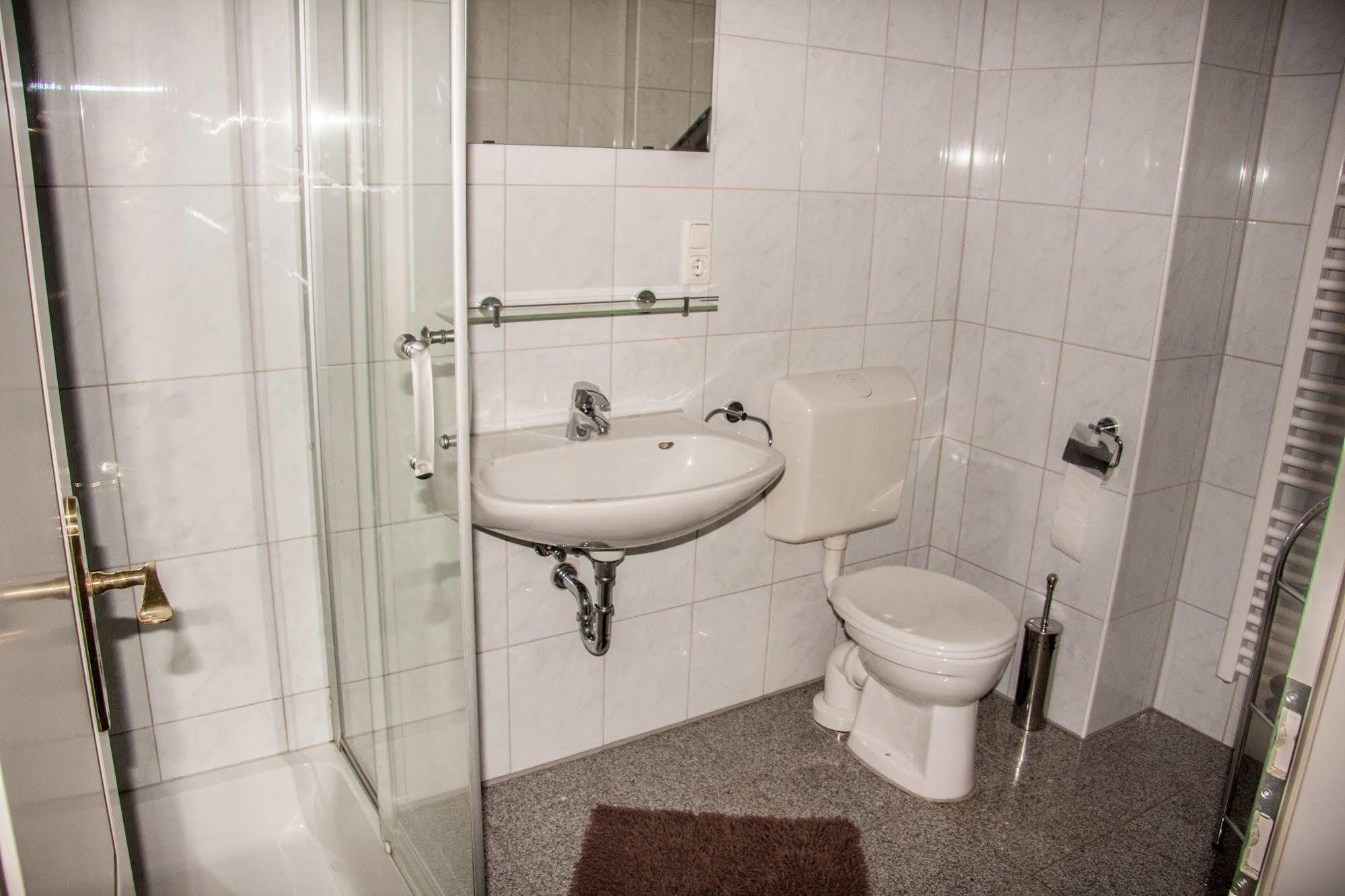 Boardinghouse - Stadtvilla Budget Швейнфурт Экстерьер фото